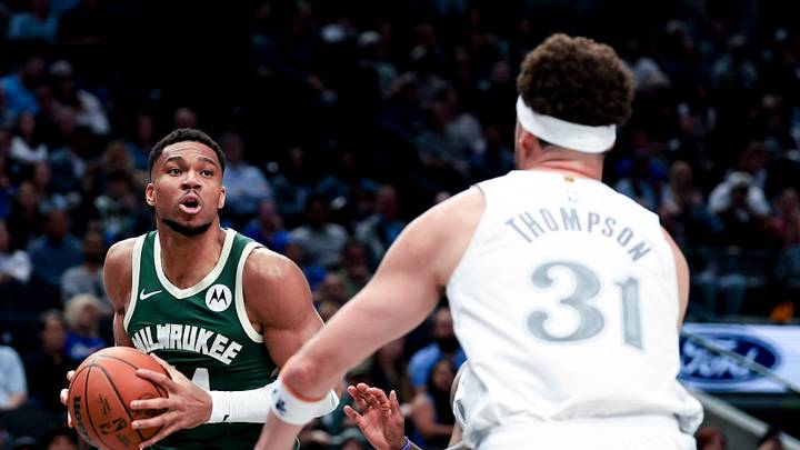 Mar 1, 2025; Dallas, Texas, USA; Milwaukee Bucks forward Giannis Antetokounmpo (34) looks to score as Dallas Mavericks guard Klay Thompson (31) defends during the second half at American Airlines Center. Mandatory Credit: Kevin Jairaj-Imagn Images Mar 1, 2025; Dallas, Texas, USA; Milwaukee Bucks forward Giannis Antetokounmpo (34) looks to score as Dallas Mavericks guard Klay Thompson (31) defends during the second half at American Airlines Center. Mandatory Credit: Kevin Jairaj-Imagn Images