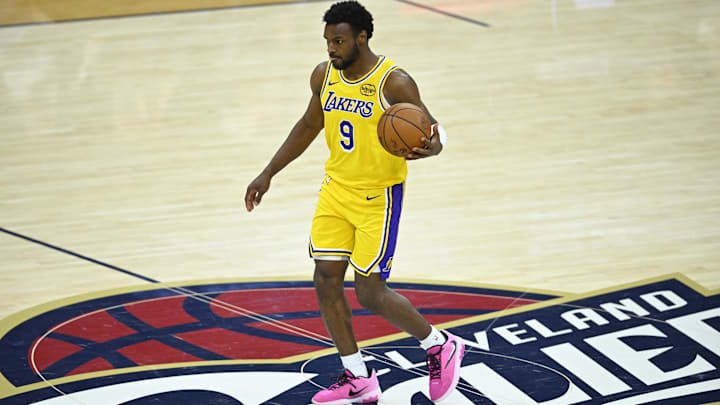 Bronny James es un jugador que empieza a sonar para ser enviado desde Lakers a Bucks en el paquete de cambio por Giannis Antetokounmpo