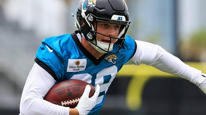 Jacksonville Jaguars tight end Tanner Koziol (89) runs the ball during rookie minicamp at the Miller Electric Center, Saturday, May 9, 2026 in Jacksonville, Fla. Today was the second of a three day camp concluding Sunday.
