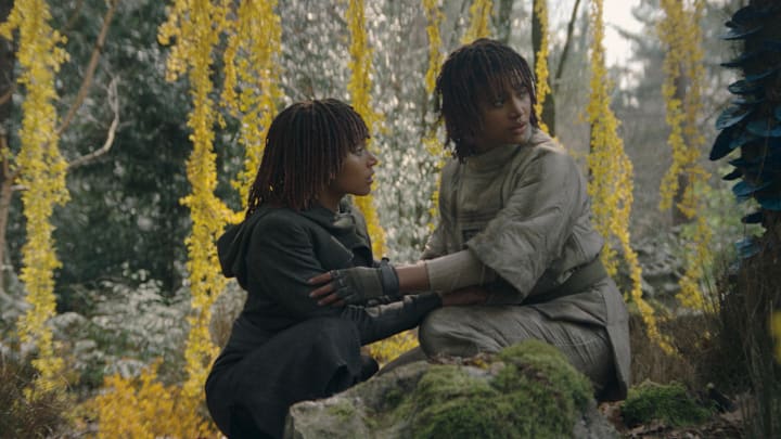 (L-R): Osha Aniseya (Amandla Stenberg) and Mae Aniseya (Amandla Stenberg) in Lucasfilm's Star Wars: THE ACOLYTE, season one, exclusively on Disney+. ©2024 Lucasfilm Ltd. & TM. All Rights Reserved.