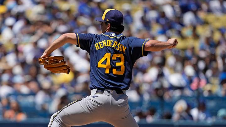 Aug 16, 2026; Los Angeles, California, USA; Milwaukee Brewers pitcher Logan Henderson (43) throws a pitch against the Los Angeles Dodgers in the first inning at Dodger Stadium. Mandatory Credit: Jon Endow-Imagn Images Aug 16, 2026; Los Angeles, California, USA; Milwaukee Brewers pitcher Logan Henderson (43) throws a pitch against the Los Angeles Dodgers in the first inning at Dodger Stadium. Mandatory Credit: Jon Endow-Imagn Images