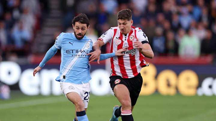Vitaly Janelt (r.) machte in der Premier League Karriere