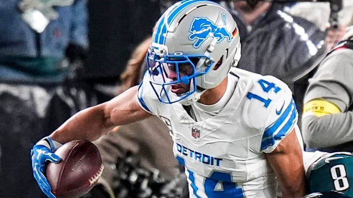 Detroit Lions wide receiver Amon-Ra St. Brown (14).