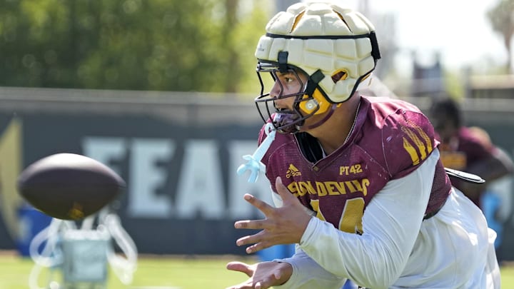 Arizona State tight end Aj Ia (14) trains during football practice at Kajikawa practice fields in Tempe on Aug 1, 2025. Arizona State tight end Aj Ia (14) trains during football practice at Kajikawa practice fields in Tempe on Aug 1, 2025.
