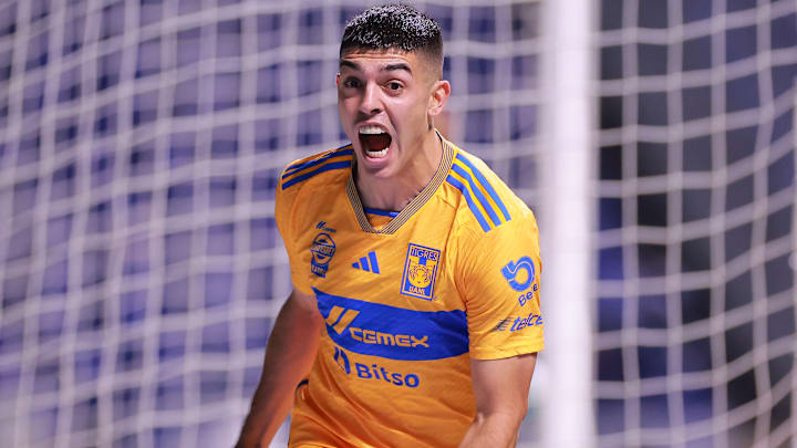 El argentino Juan Brunetta sorprendió a los 54 segundos con su anotación en el Clásico Regio.