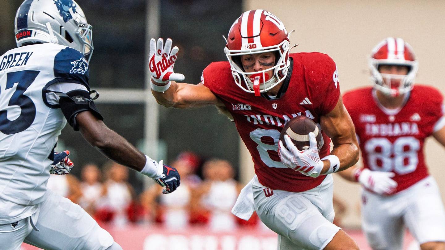 Charlie Becker deserves significant boost to Heisman odds despite limited snaps