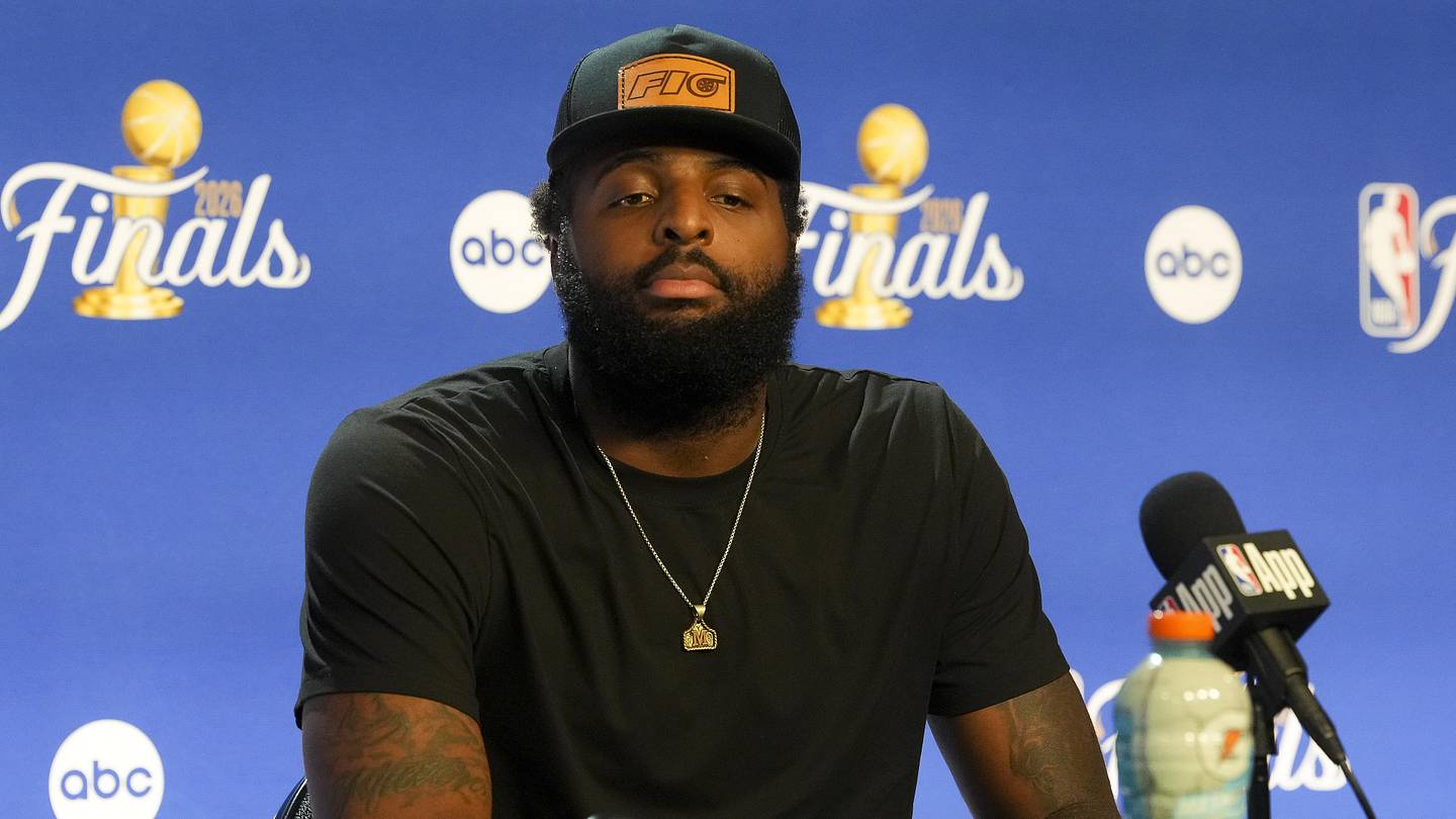 Lakers Are Reportedly Eyeing Mitchell Robinson as a Free Agent Target