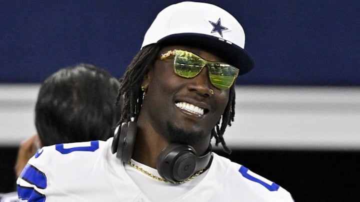 Dallas Cowboys linebacker DeMarvion Overshown 