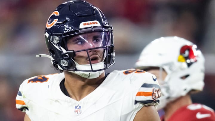 Nov 3, 2024; Glendale, Arizona, USA; Chicago Bears defensive end Austin Booker (94) against the Arizona Cardinals at State Farm Stadium. Nov 3, 2024; Glendale, Arizona, USA; Chicago Bears defensive end Austin Booker (94) against the Arizona Cardinals at State Farm Stadium.