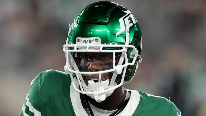Sep 19, 2024; East Rutherford, New Jersey, USA; New York Jets cornerback Sauce Gardner (1) dances as he warms up before a game against the New England Patriots at MetLife Stadium. Mandatory Credit: Brad Penner-Imagn Images Sep 19, 2024; East Rutherford, New Jersey, USA; New York Jets cornerback Sauce Gardner (1) dances as he warms up before a game against the New England Patriots at MetLife Stadium. Mandatory Credit: Brad Penner-Imagn Images