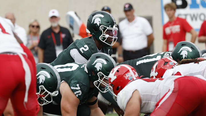 Michigan State QB Aidan Chiles under center during a game against the Youngstown State Penguins on Sept. 13, 2025.
