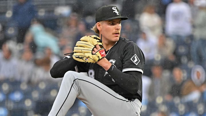 Chicago White Sox starting pitcher Jonathan Cannon (48) throws against the Kansas City Royals at Kauffman Stadium. 