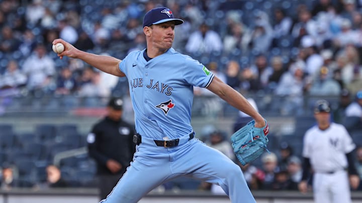 Apr 27, 2025; Bronx, New York, USA; Toronto Blue Jays starting pitcher Chris Bassitt (40) delivers a pitch during the second inning against the New York Yankees at Yankee Stadium. 