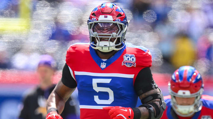 Sep 8, 2024; East Rutherford, New Jersey, USA; New York Giants linebacker Kayvon Thibodeaux (5) warms up before a game against the Minnesota Vikings at MetLife Stadium. Mandatory Credit: John Jones-Imagn Images