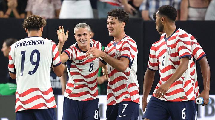 สองวีรบุรุษ USMNT ส่องแสงจ้า เมื่อสหรัฐฯ โชว์การแสดงฝีมืออันน่าทึ่งเหนือเม็กซิโก