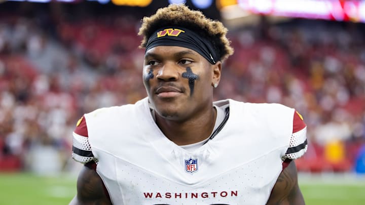 Sep 29, 2024; Glendale, Arizona, USA; Washington Commanders linebacker Mykal Walker (32) against the Arizona Cardinals at State Farm Stadium. Mandatory Credit: Mark J. Rebilas-Imagn Images