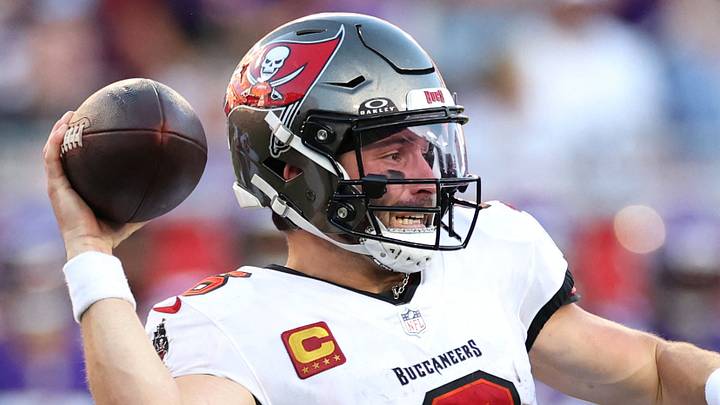 Sep 27, 2026; Tampa, Florida, USA; Tampa Bay Buccaneers quarterback Baker Mayfield (6) passes the ball under pressure from Minnesota Vikings linebacker Blake Cashman (51) during the third quarter at Raymond James Stadium. Mandatory Credit: Matt Pendleton-Imagn Images Sep 27, 2026; Tampa, Florida, USA; Tampa Bay Buccaneers quarterback Baker Mayfield (6) passes the ball under pressure from Minnesota Vikings linebacker Blake Cashman (51) during the third quarter at Raymond James Stadium. Mandatory Credit: Matt Pendleton-Imagn Images