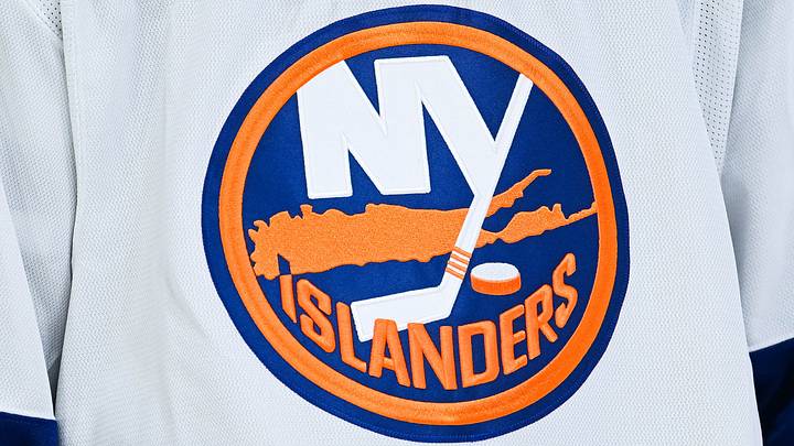 Feb 26, 2026; Montreal, Quebec, CAN; View of a New York Islanders logo on a jersey worn by a member of the team during the third period at Bell Centre. Mandatory Credit: David Kirouac-Imagn Images