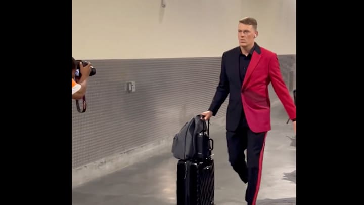 Mac Jones made a bold fashion choice ahead of his start on ‘Thursday Night Football.’