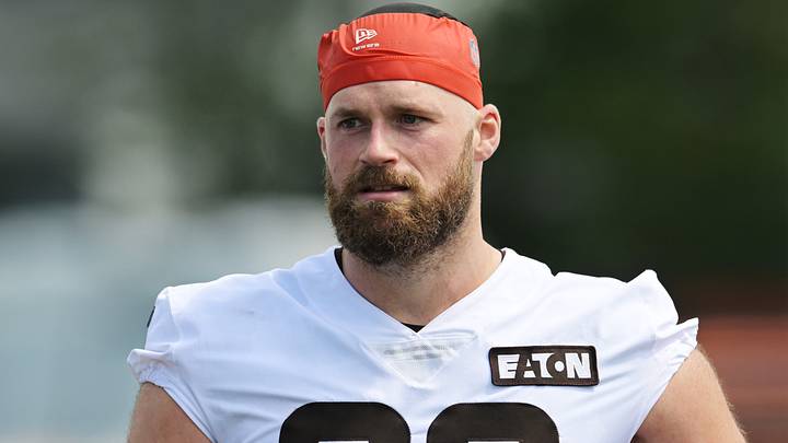 Jul 29, 2026; Berea, OH, USA; Cleveland Browns tight end Brenden Bates (82) at CrossCountry Mortgage Campus. Mandatory Credit: Ken Blaze-Imagn Images