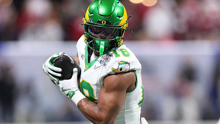 Oregon tight end Kenyon Sadiq
