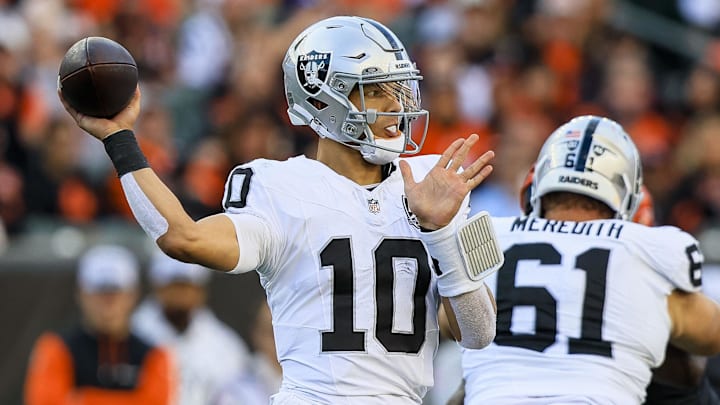 Nov 3, 2024; Cincinnati, Ohio, USA; Las Vegas Raiders quarterback Desmond Ridder (10) throws a pass against the Cincinnati Bengals in the second half at Paycor Stadium. Mandatory Credit: Katie Stratman-Imagn Images Nov 3, 2024; Cincinnati, Ohio, USA; Las Vegas Raiders quarterback Desmond Ridder (10) throws a pass against the Cincinnati Bengals in the second half at Paycor Stadium. Mandatory Credit: Katie Stratman-Imagn Images