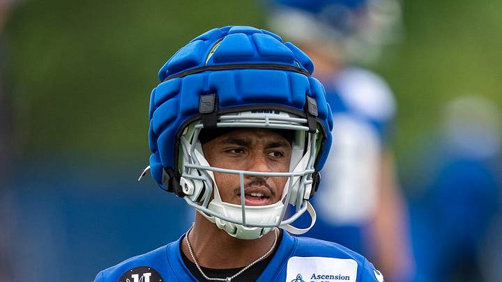 Indianapolis Colts wide receiver Josh Downs pulls in a pass Indianapolis Colts wide receiver Josh Downs pulls in a pass