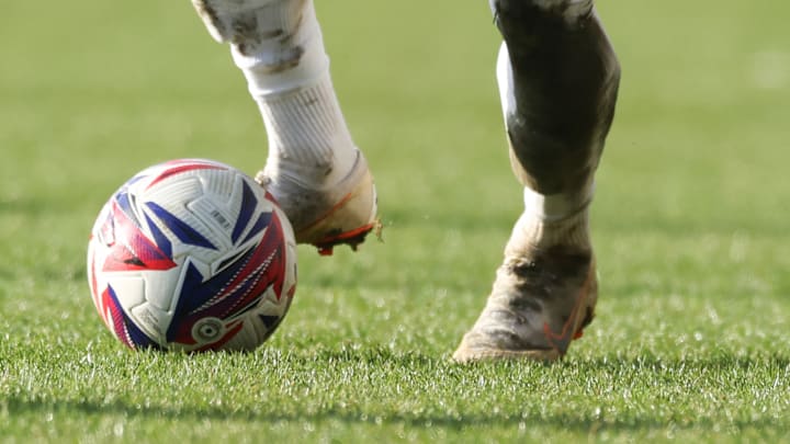 Luton Town FC v Portsmouth FC - Sky Bet Championship