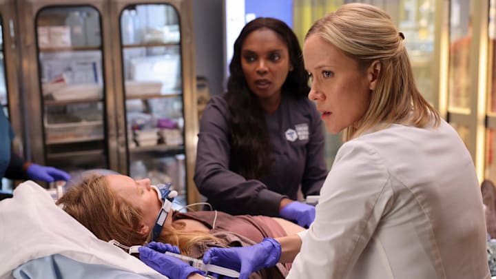 CHICAGO MED -- "Trust Fall" Episode 1003 -- Pictured: (l-r) Marlyne Barrett as Maggie Lockwood, Jessy Schram as Dr. Hannah Asher