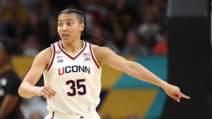 Azzi Fudd, South Carolina