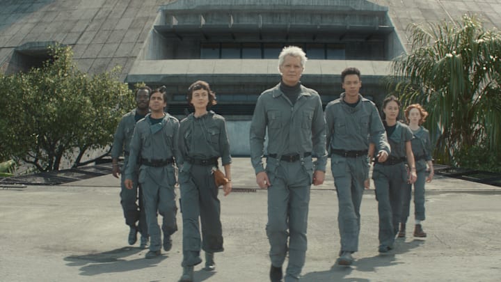 (L-R) Jonathan Ajayi as Smee, Adarsh Gourav as Slightly, Sydney Chandler as Wendy, Timothy Olyphant as Kirsh, Kit Young as Tootles, Erana James as Curly, Lily Newmark as Nibs in Alien: Earth. Image: FX