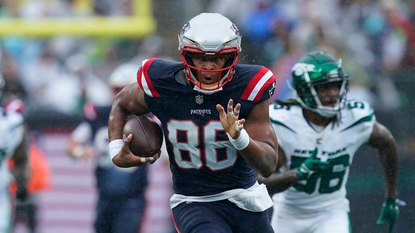 Former Patriots TE Interested In Reunion, And It Could Easily Work