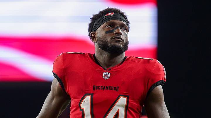 Oct 21, 2024; Tampa, Florida, USA; Tampa Bay Buccaneers wide receiver Chris Godwin (14) Mandatory Credit: Nathan Ray Seebeck-Imagn Images Oct 21, 2024; Tampa, Florida, USA; Tampa Bay Buccaneers wide receiver Chris Godwin (14) Mandatory Credit: Nathan Ray Seebeck-Imagn Images