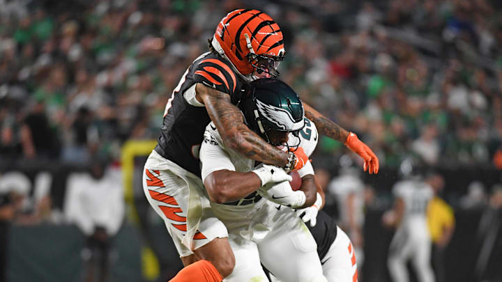 Aug 7, 2025; Philadelphia, Pennsylvania, USA; Cincinnati Bengals safety Daijahn Anthony (33) tackles Philadelphia Eagles running back AJ Dillon (29) at Lincoln Financial Field. Mandatory Credit: Eric Hartline-Imagn Images Aug 7, 2025; Philadelphia, Pennsylvania, USA; Cincinnati Bengals safety Daijahn Anthony (33) tackles Philadelphia Eagles running back AJ Dillon (29) at Lincoln Financial Field. Mandatory Credit: Eric Hartline-Imagn Images