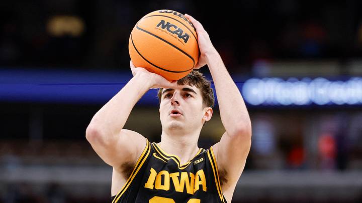Mar 12, 2026; Chicago, IL, USA; Iowa Hawkeyes guard Tate Sage (24) shoots a free throw against the Ohio State Buckeyes during the first half at United Center. Mandatory Credit: Kamil Krzaczynski-Imagn Images Mar 12, 2026; Chicago, IL, USA; Iowa Hawkeyes guard Tate Sage (24) shoots a free throw against the Ohio State Buckeyes during the first half at United Center. Mandatory Credit: Kamil Krzaczynski-Imagn Images