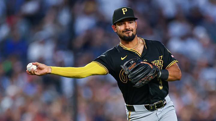 Jul 20, 2026; Bronx, New York, USA; Pittsburgh Pirates third baseman Nick Gonzales (3) throws the ball to first base a ground ball hit by New York Yankees catcher Austin Wells (not pictured) during the third inning at Yankee Stadium. Mandatory Credit: Vincent Carchietta-Imagn Images Jul 20, 2026; Bronx, New York, USA; Pittsburgh Pirates third baseman Nick Gonzales (3) throws the ball to first base a ground ball hit by New York Yankees catcher Austin Wells (not pictured) during the third inning at Yankee Stadium. Mandatory Credit: Vincent Carchietta-Imagn Images