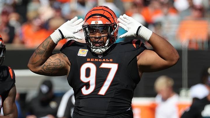 Oct 4, 2026; Cincinnati, Ohio, USA; Cincinnati Bengals defensive tackle Dexter Lawrence II (97) gestures during the third quarter against the Jacksonville Jaguars at Paycor Stadium. Mandatory Credit: Joseph Maiorana-Imagn Images Oct 4, 2026; Cincinnati, Ohio, USA; Cincinnati Bengals defensive tackle Dexter Lawrence II (97) gestures during the third quarter against the Jacksonville Jaguars at Paycor Stadium. Mandatory Credit: Joseph Maiorana-Imagn Images