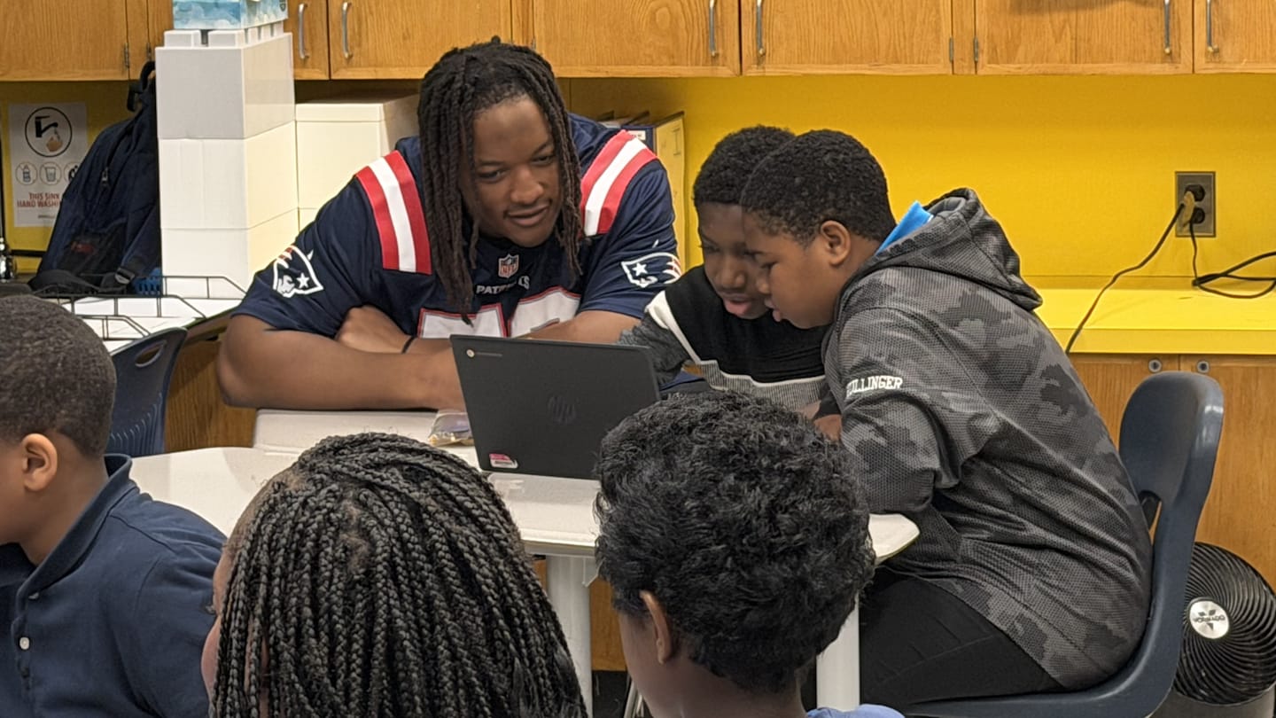 Patriots Foundation Celebrates AI Learning With Local School