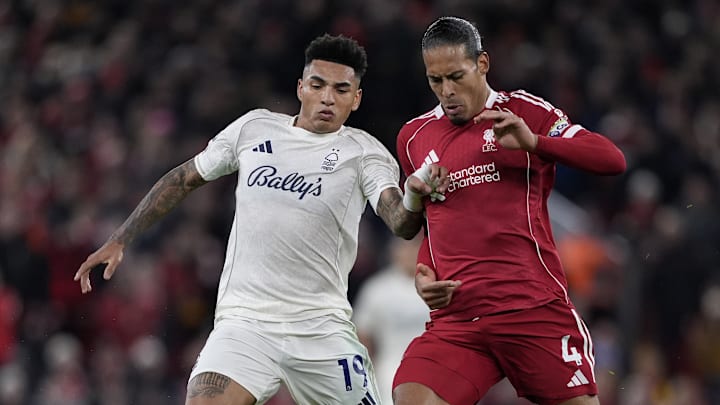 Igor Jesús y Virgil van Dijk