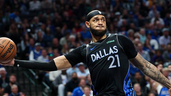 Apr 5, 2026; Dallas, Texas, USA; Dallas Mavericks forward Daniel Gafford (21) saves the ball during the first half against the Los Angeles Lakers at American Airlines Center. Mandatory Credit: Kevin Jairaj-Imagn Images Apr 5, 2026; Dallas, Texas, USA; Dallas Mavericks forward Daniel Gafford (21) saves the ball during the first half against the Los Angeles Lakers at American Airlines Center. Mandatory Credit: Kevin Jairaj-Imagn Images