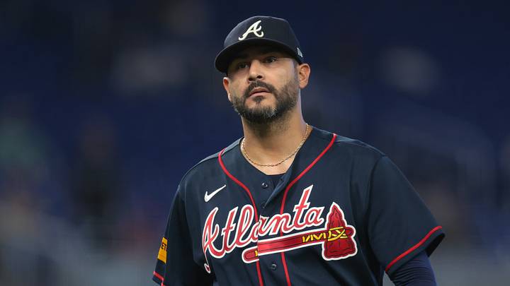 May 19, 2026; Miami, Florida, USA; Atlanta Braves pitcher Martin Perez (33) returns to the dugout Miami Marlins after the fifth inning at loanDepot Park. Mandatory Credit: Sam Navarro-Imagn Images