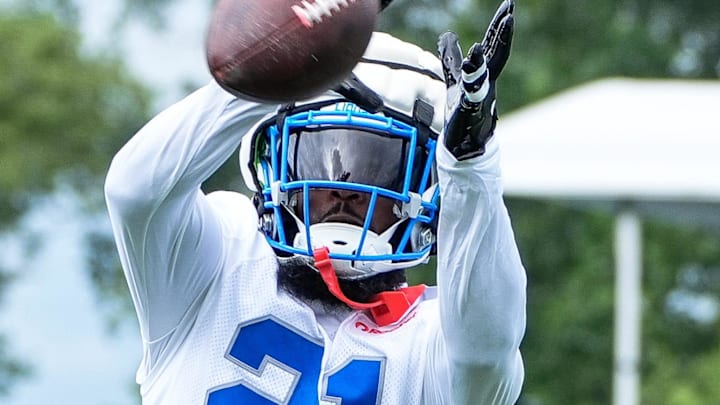 Detroit Lions cornerback Amik Robertson (21) makes a catch during training camp at team's Performance Center
