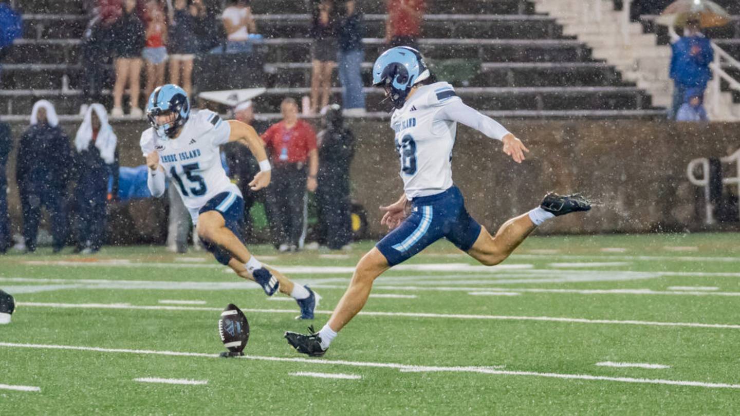 Report: Transfer Kicker Commits to Louisville