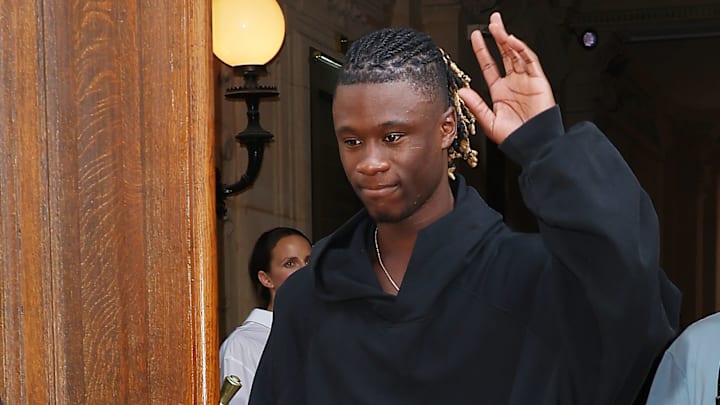 Eduardo Camavinga a posé pour Balenciaga.