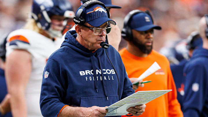 Denver Broncos v Las Vegas Raiders - NFL 2025 Denver Broncos v Las Vegas Raiders - NFL 2025