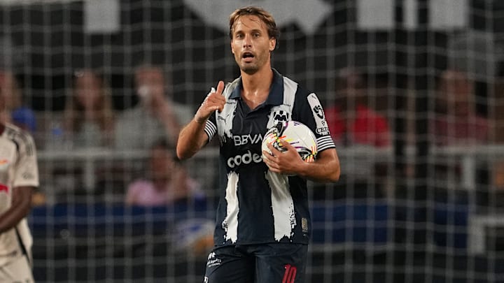 El español Sergio Canales marcó el tanto del encuentro y tampoco decepcionó en su turno durante la tanda de penales