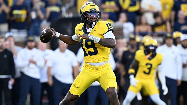 Sep 5, 2026; Ann Arbor, Michigan, USA; Michigan quarterback Bryce Underwood (19) throws a pass against Western Michigan in the first quarter at Michigan Stadium. Mandatory Credit: Lon Horwedel-Imagn Images Sep 5, 2026; Ann Arbor, Michigan, USA; Michigan quarterback Bryce Underwood (19) throws a pass against Western Michigan in the first quarter at Michigan Stadium. Mandatory Credit: Lon Horwedel-Imagn Images
