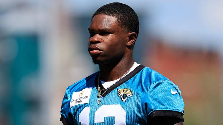 Jacksonville Jaguars wide receiver/cornerback Travis Hunter (12)