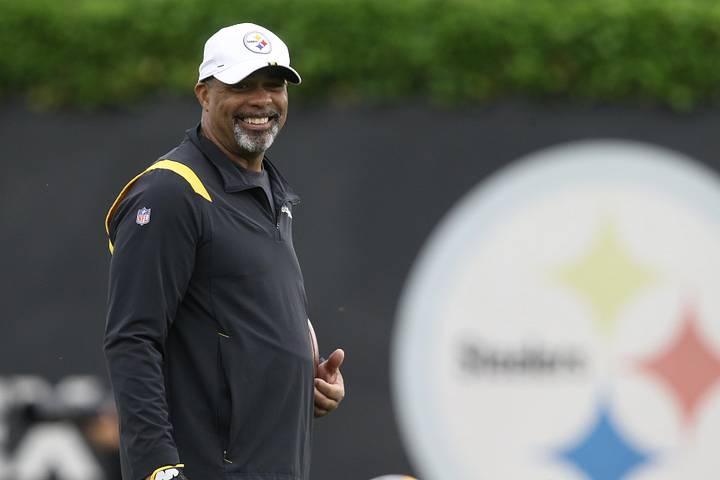 Steelers' Mike Tomlin Addresses Defensive Coordinator Struggles
