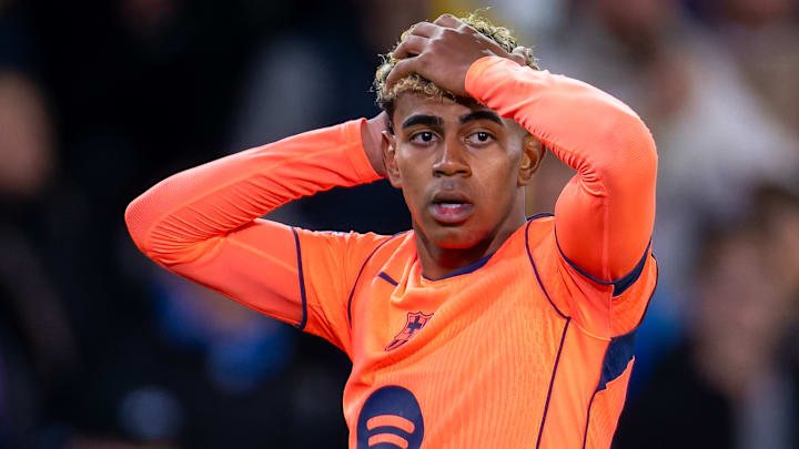 Lamine Yamal has come in for criticism from a former Barça chief.